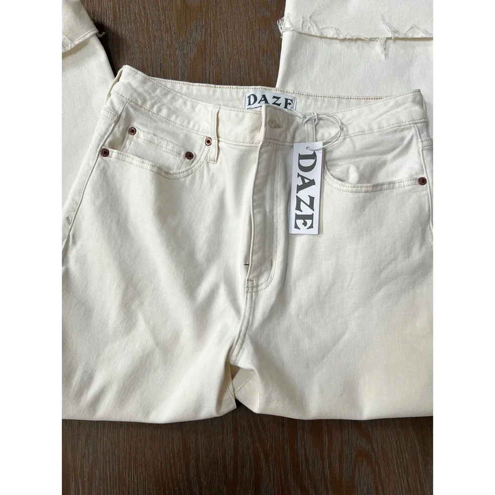 Daze Denim Sundaze Crop Off White Carpenter Straight Jeans 30